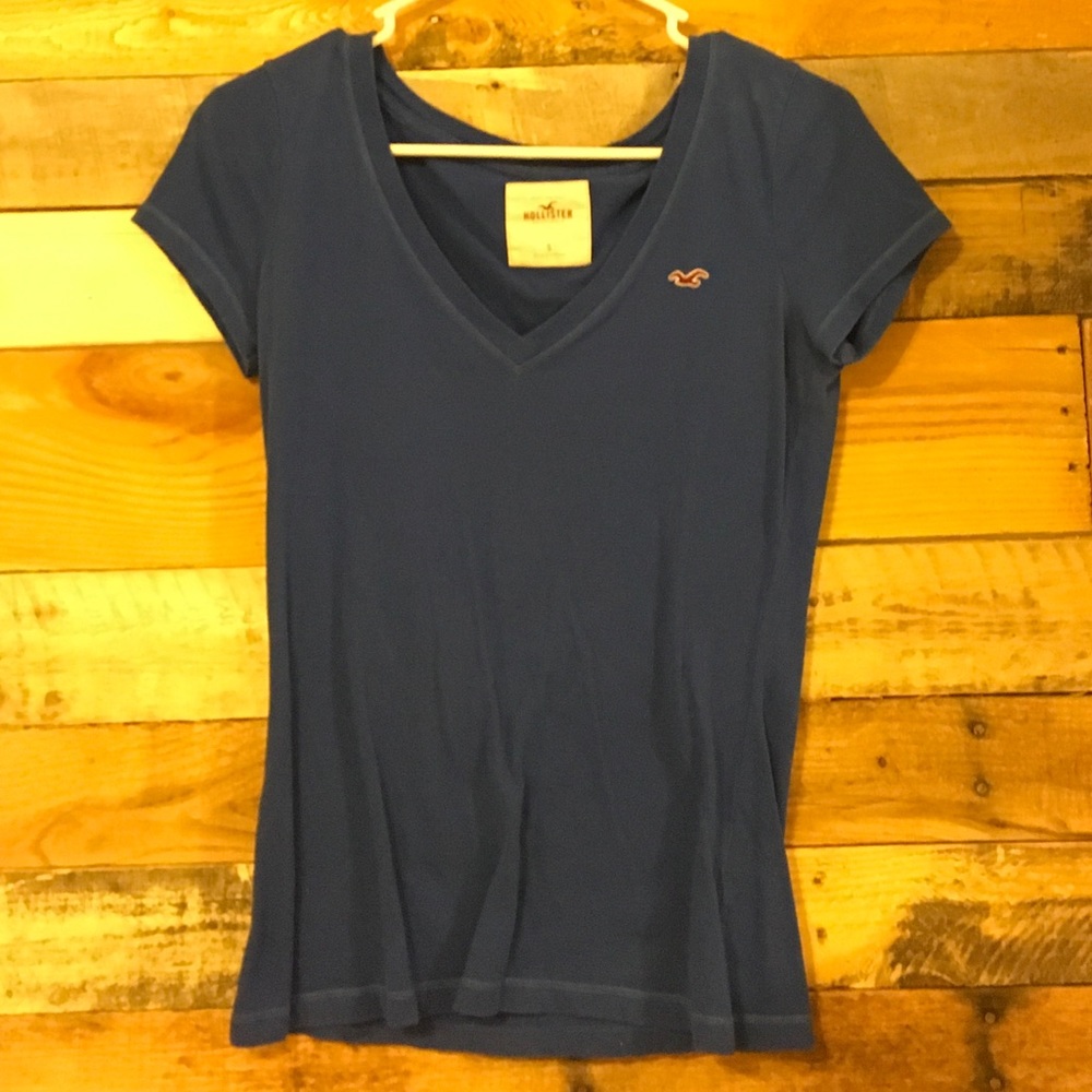 Hollister V-Neck